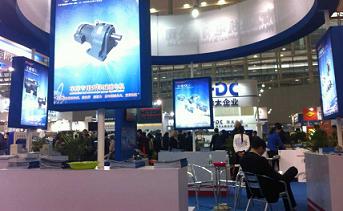 ���ô��(gu��)�H늙C(j��)�O(sh��)��չ�[��(hu��) www.jiangtudianzi.com